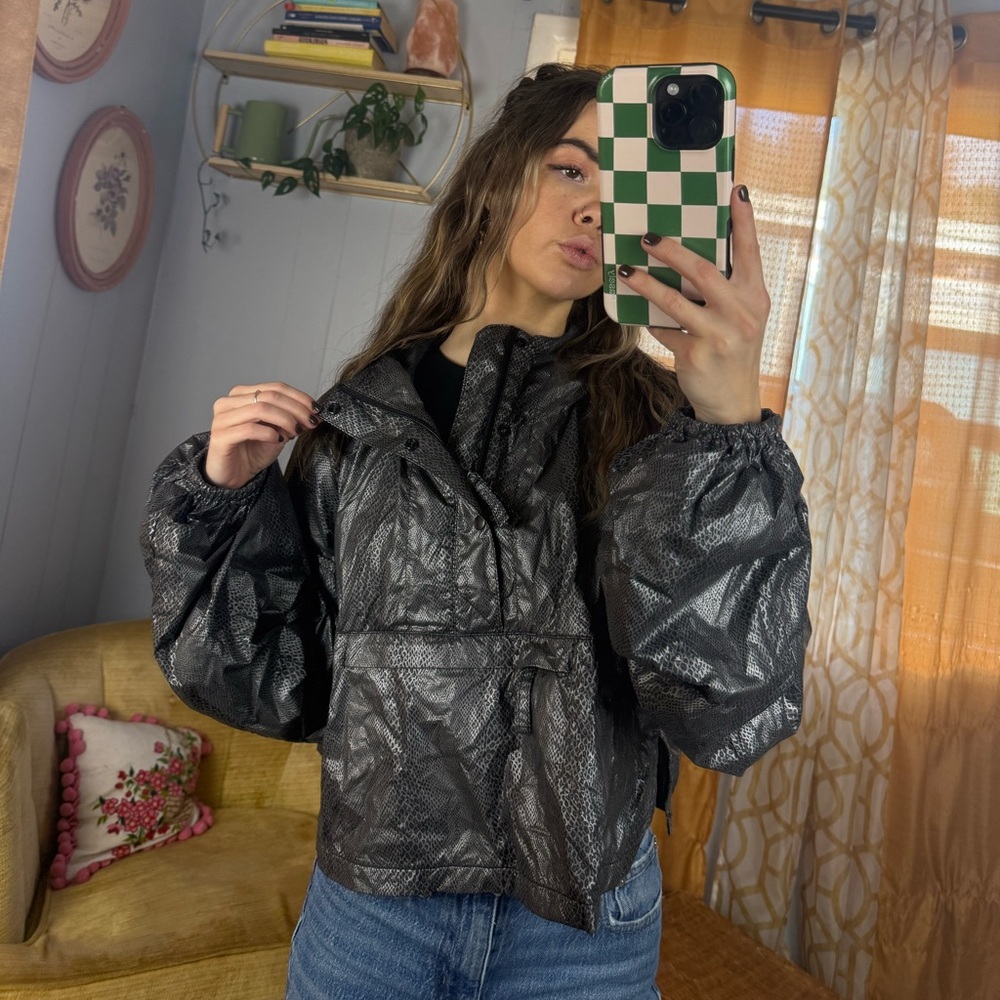 FP Movement by Free People // windbreaker cropped hoodie jacket